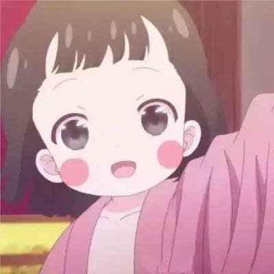 小女孩跪诊室门口为大出血妈妈加油
